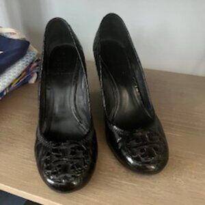 Tory Burch Women's Patent Crocodile Wedges / Size 7